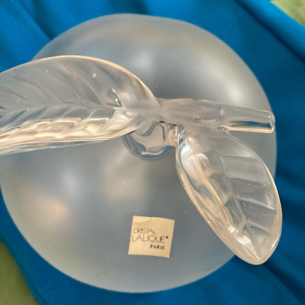 Vintage Lalique Nina Ricci glass apple in Pristine condition